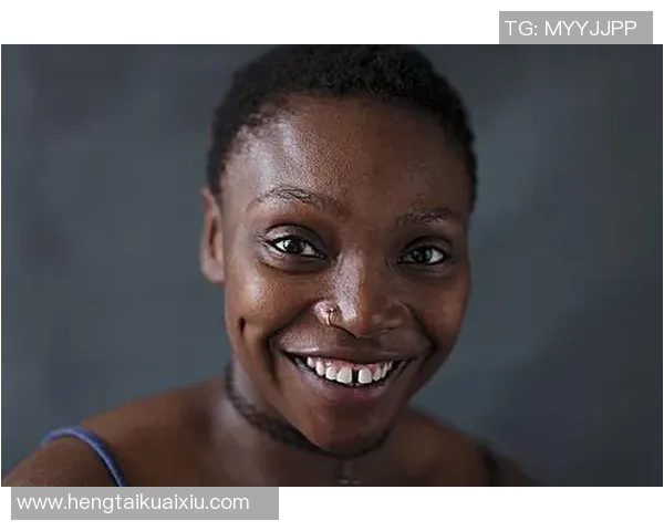 女足球明星的魅力与风采体育头像展现女性力量与自信