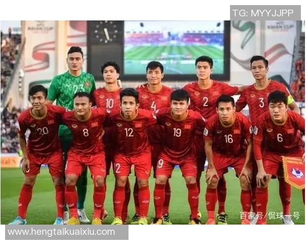 重庆足球传奇人物的崛起与成就探秘追寻他们的辉煌足迹与影响力 重庆足球传奇人物的崛起与成就探秘追寻他们的辉煌足迹与影响力